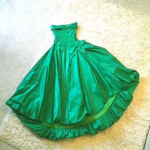 TRACY MILLS PROM/FORMAL GOWN -Green silk Sz 4